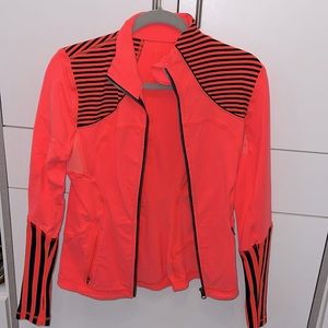 Lululemon Define Jacket: Very Gently Used : size 6